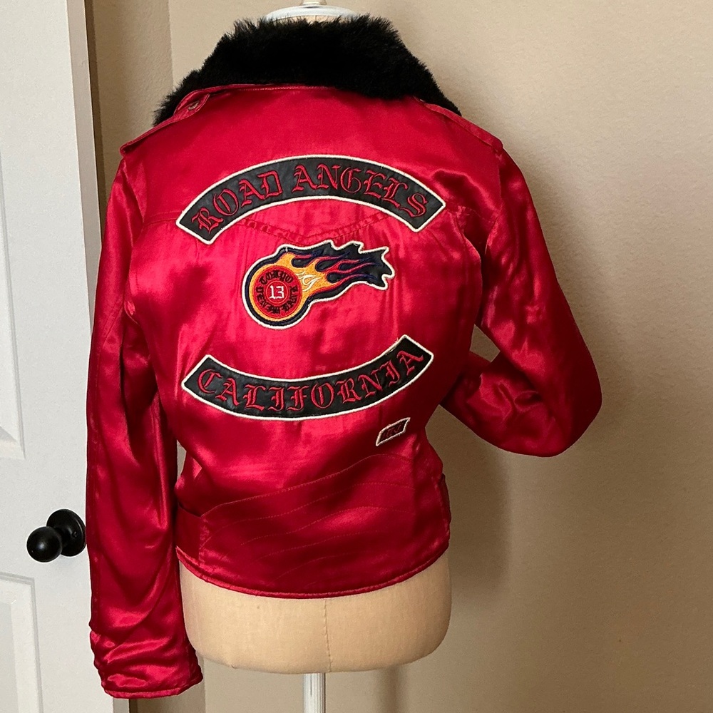 Chic Red Satin Bomber Jacket with Black Fur Collar - Picture 2 of 5